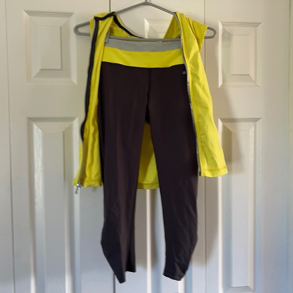 Bebe sport Capri and vest set size S🥰🥰